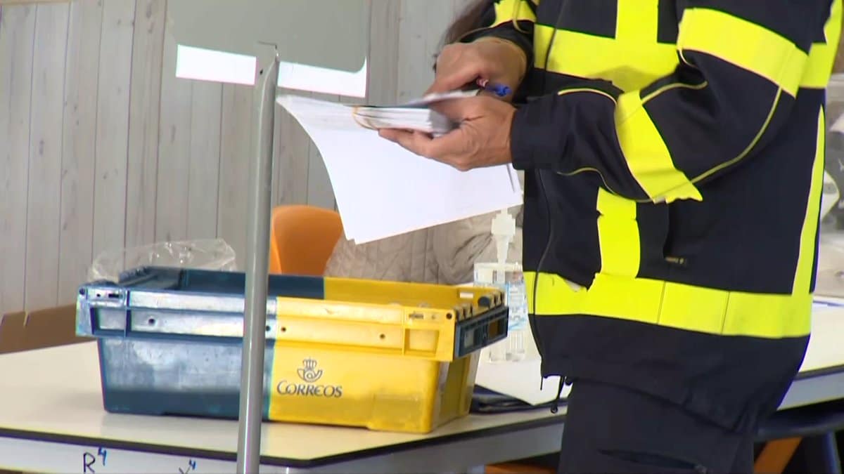 Correos recibe 1,65 millones de solicitudes de voto por correo a dos semanas de finalizar el plazo