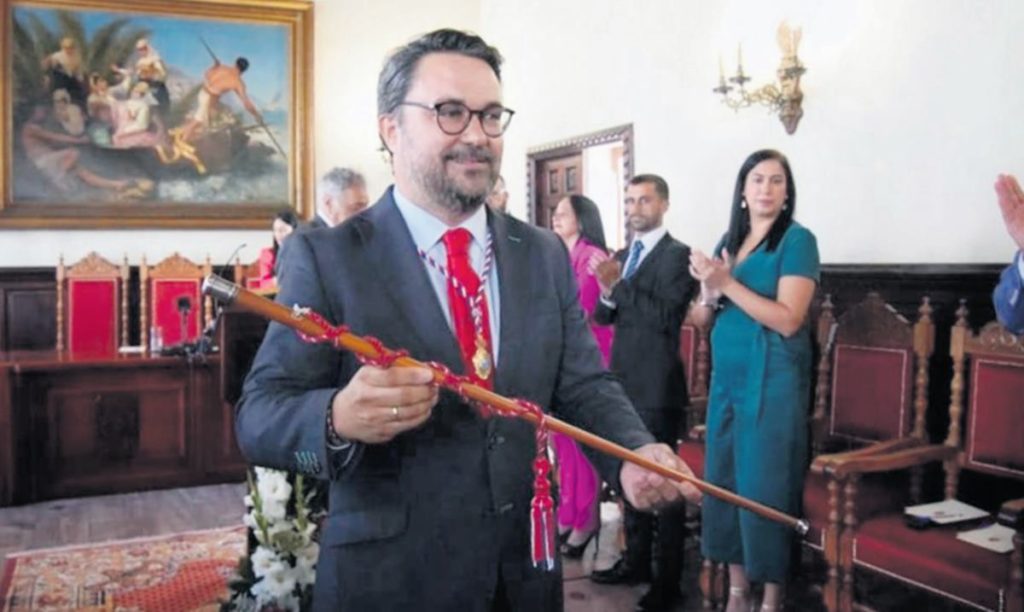 Asier Antona toma posesión como alcalde de la capital de La Palma