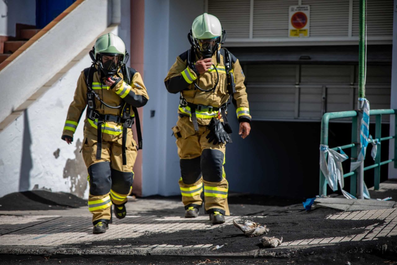 Puerto Naos (La Palma) continúa con restricciones por gases nocivos casi un año después de la erupción del Cumbre Vieja