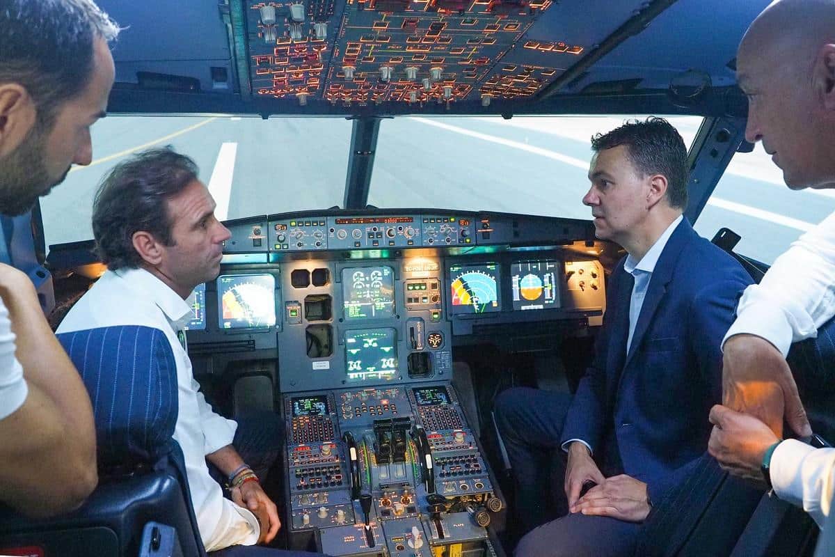 El ministro Héctor Gómez destaca el récord de afiliaciones a la Seguridad Social en el sector turístico