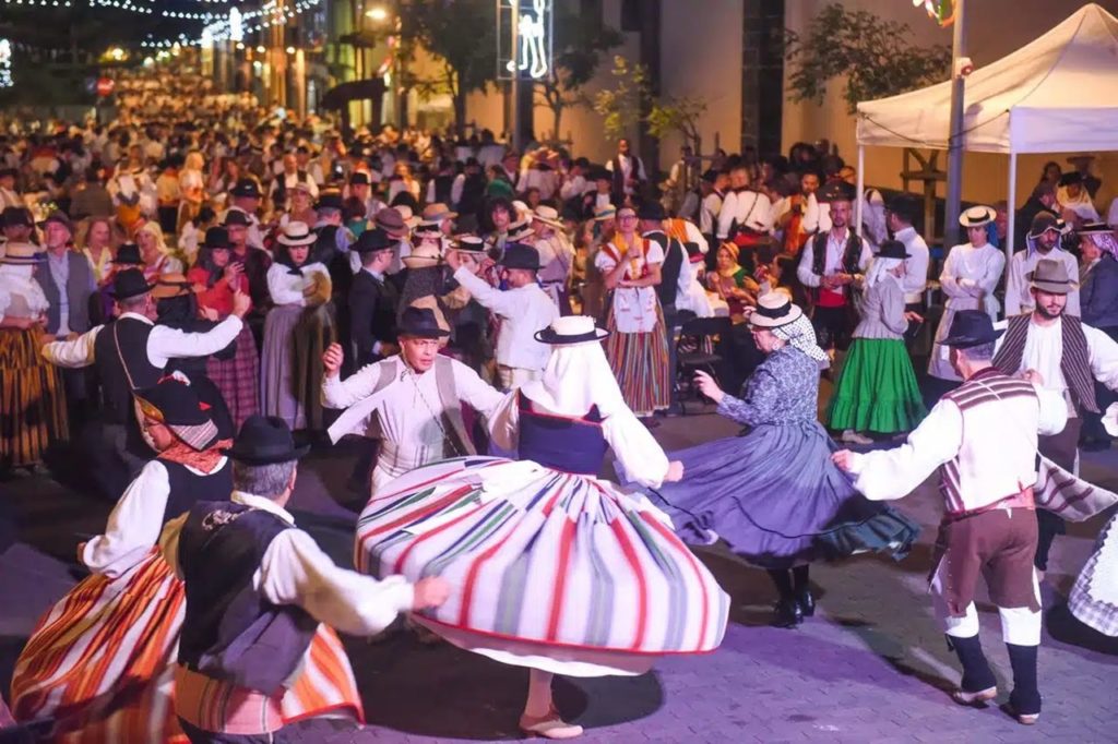 El baile de magos es uno de los principales actos de las fiestas de San Benito.