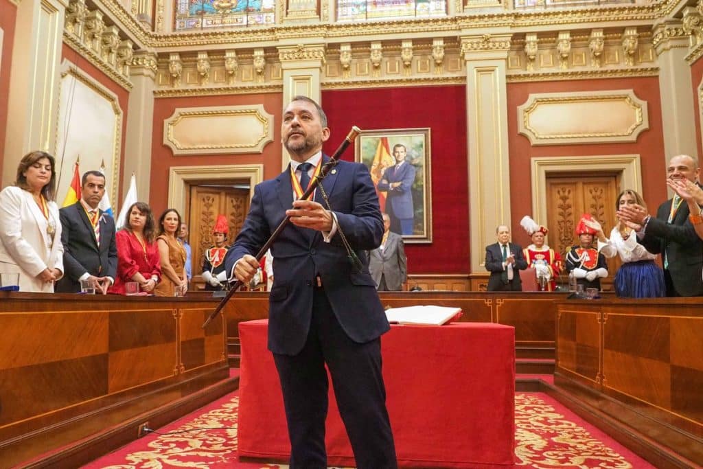 Luis Yeray Gutiérrez (PSOE) repite como alcalde de La Laguna, pero en minoría