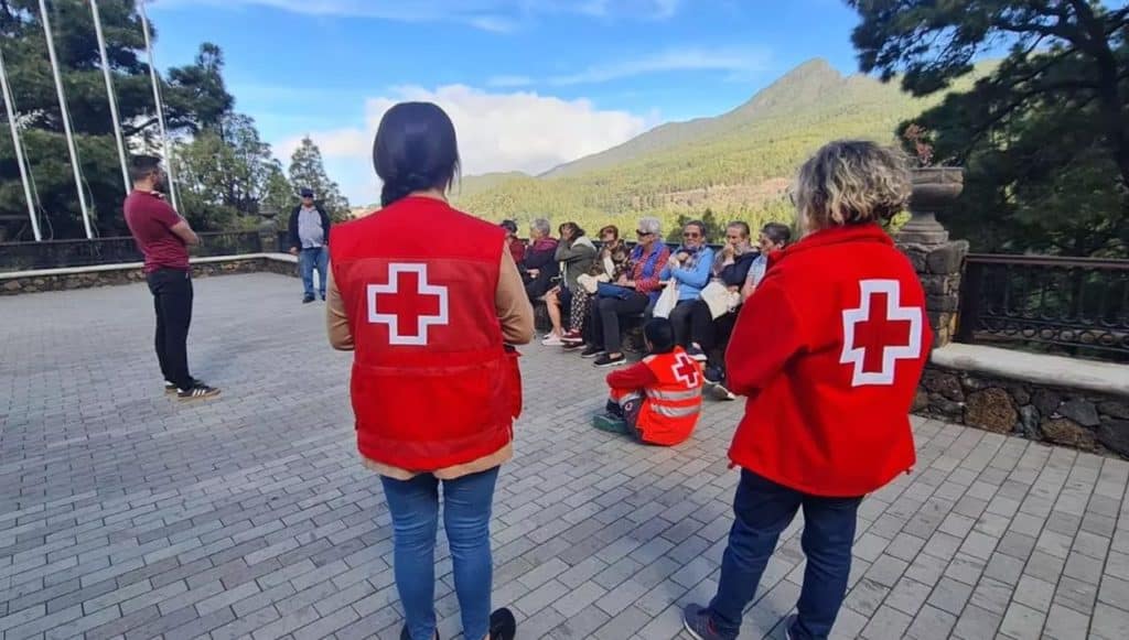 Más de 300 personas han sido atendidas psicológicamente desde la erupción volcánica por Cruz Roja.