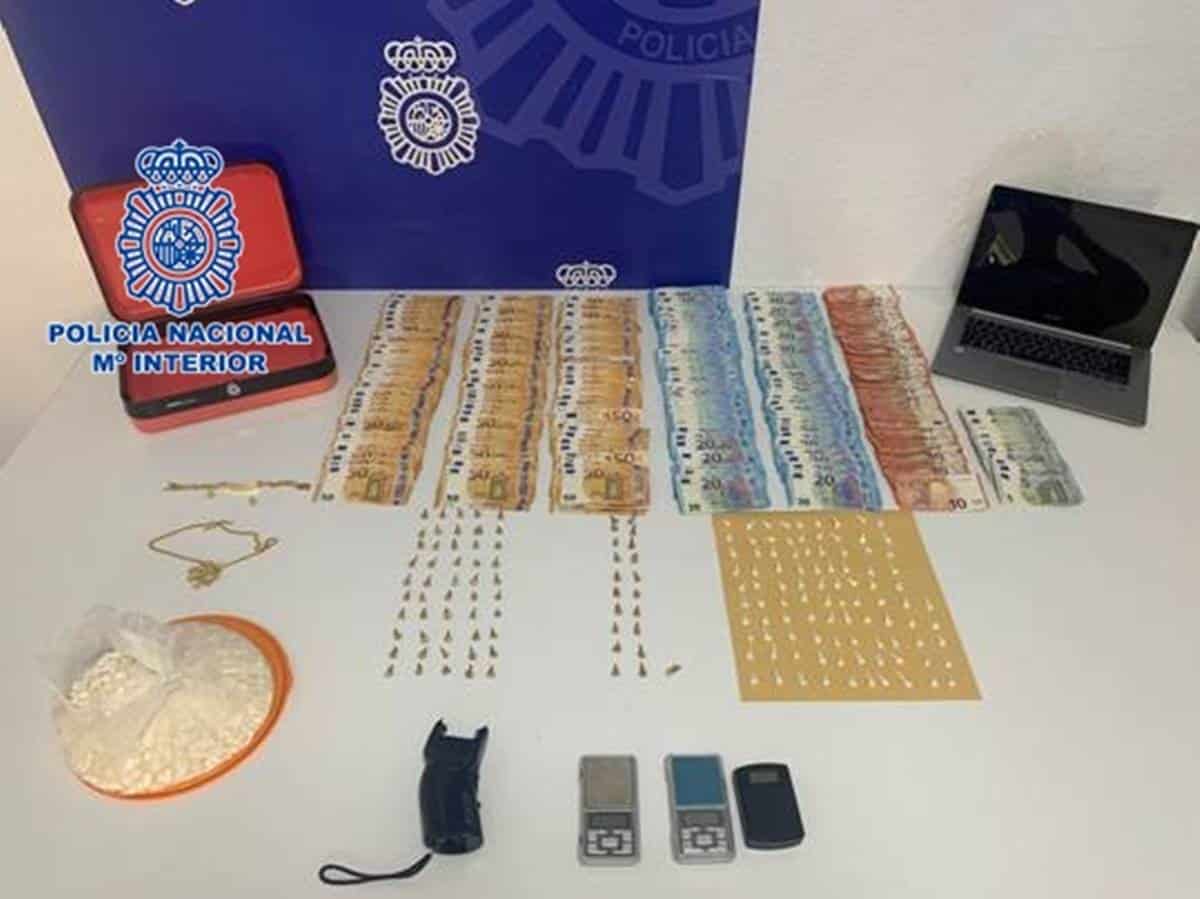 Una denuncia anónima permite desmantelar un punto de venta de crack en Tenerife