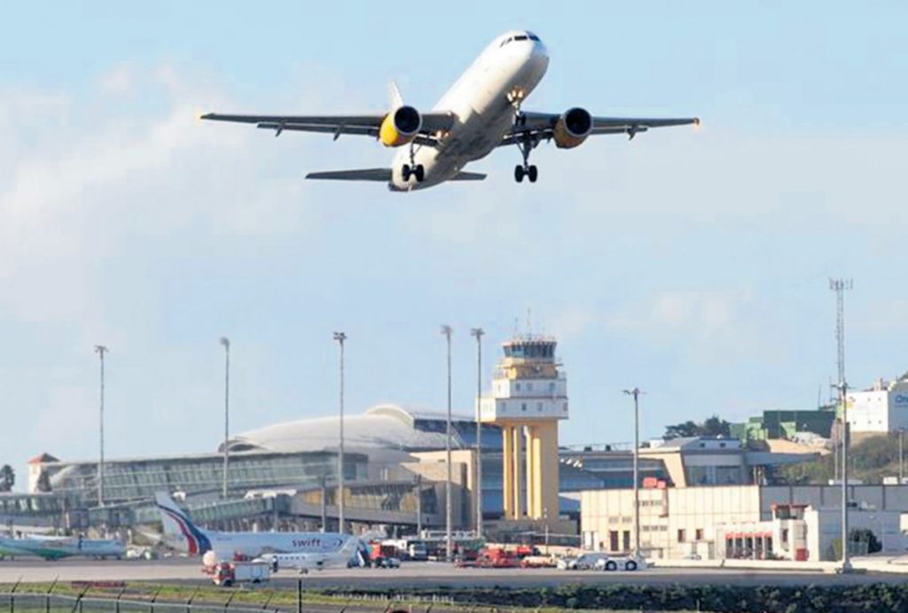 El Parlamento canario rechaza el incremento de las tasas aéreas