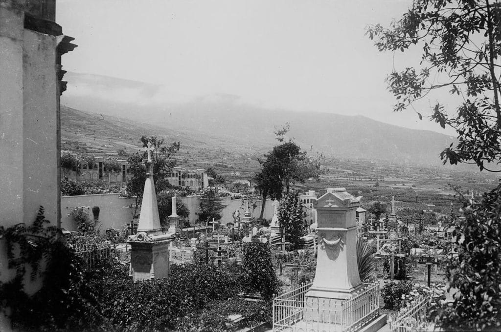 El cementerio de La Orotava y los enterramientos en iglesias