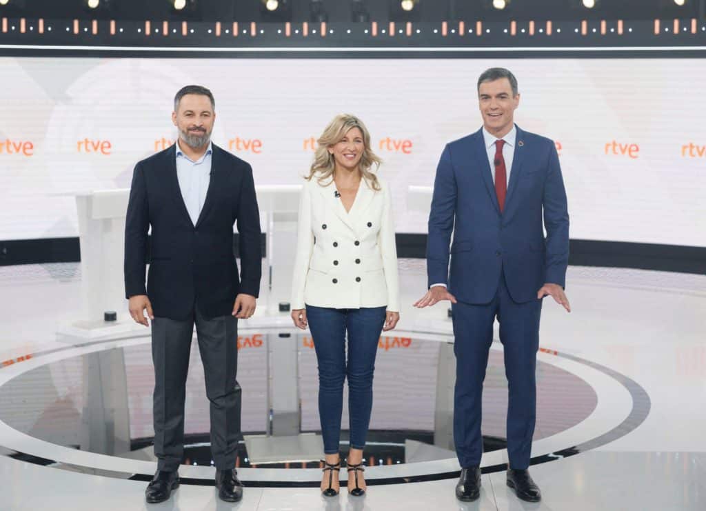 Debate electoral: Sánchez y Díaz se coordinan contra Abascal, que les acusa de preocuparse del fin del mundo
