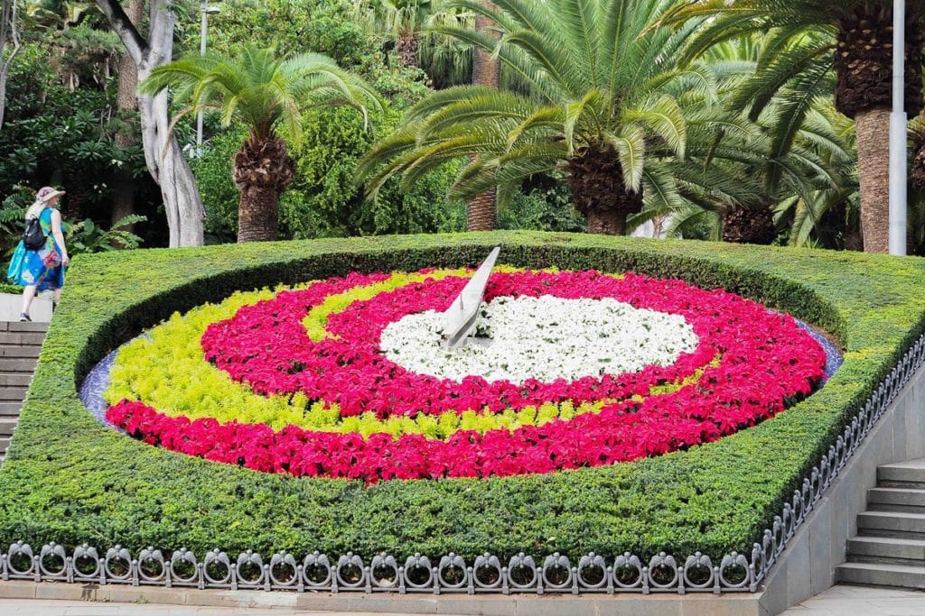 Estropean el emblemático reloj de flores del Parque García Sanabria