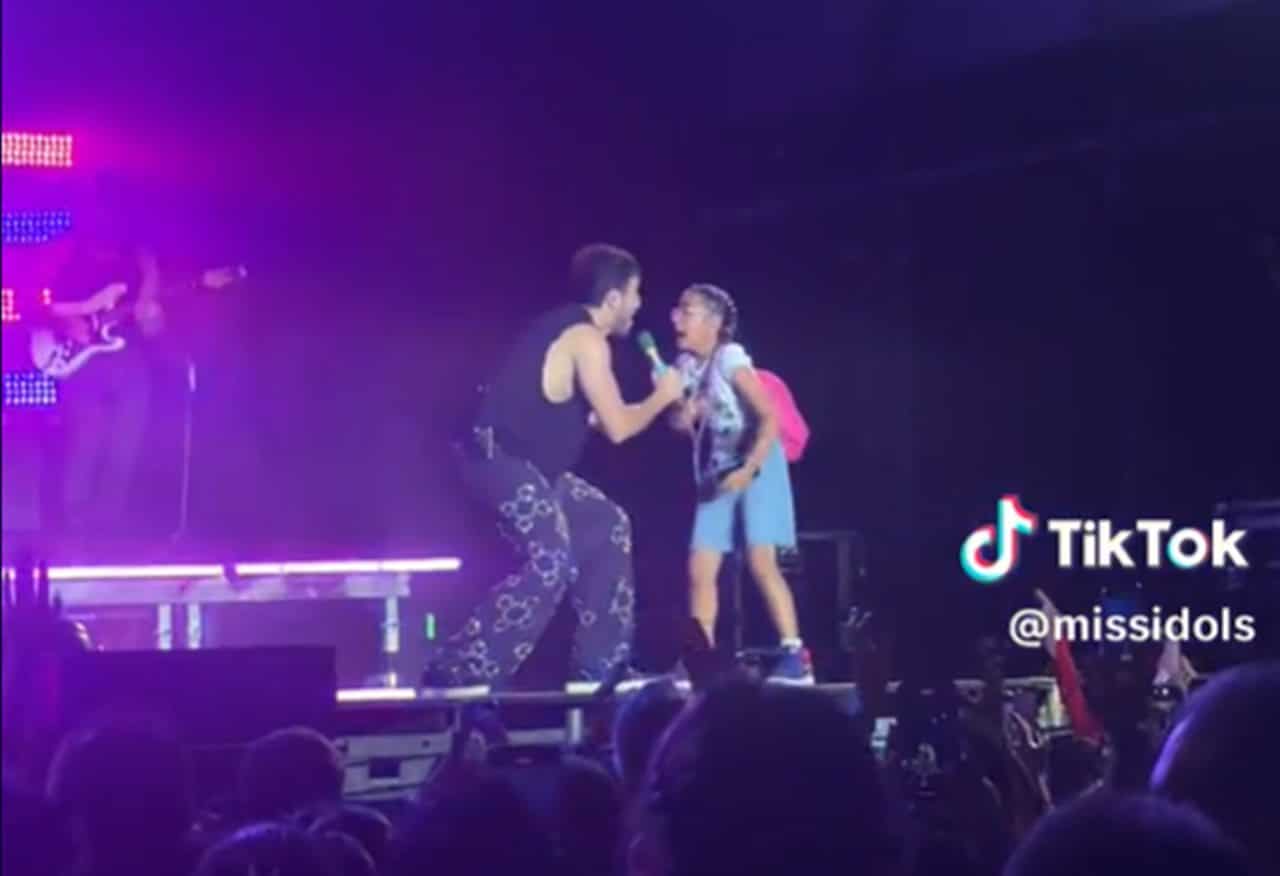 El bonito gesto de Sebastián Yatra con una niña en el Granca Live Fest