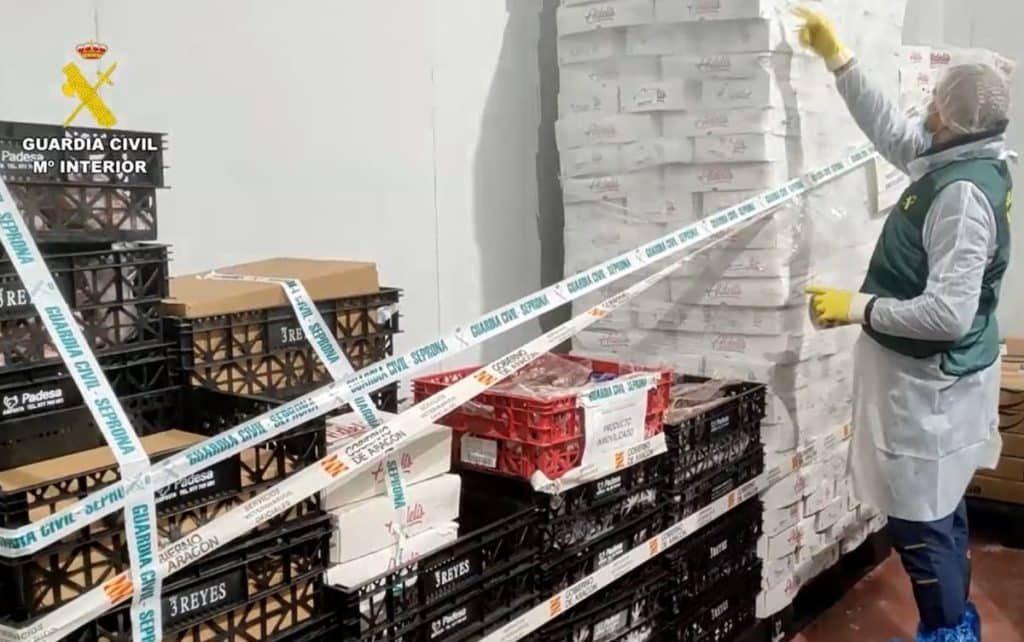 Intervenidas más de 28 toneladas de comida caducada que se había comercializado