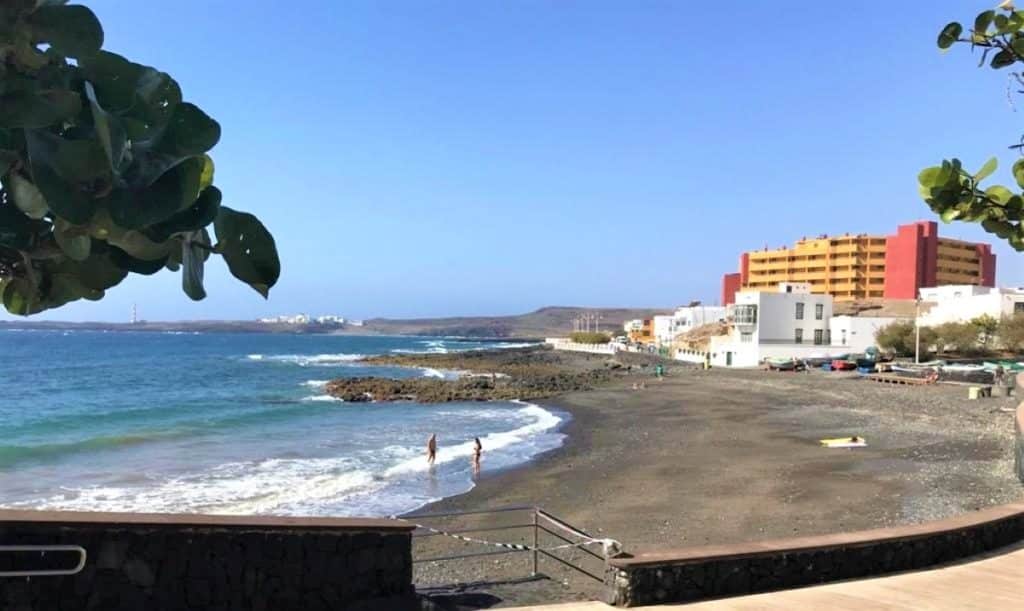 Este es el pueblo de Tenerife con 5 playas (una desconocida) que arrasa con la mejor fiesta del verano