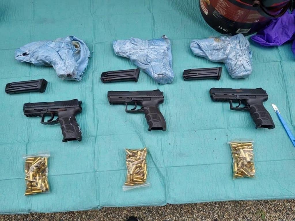 Pistolas, teléfonos encriptados y 19 vehículos: así operaba desde Tenerife un grupo criminal