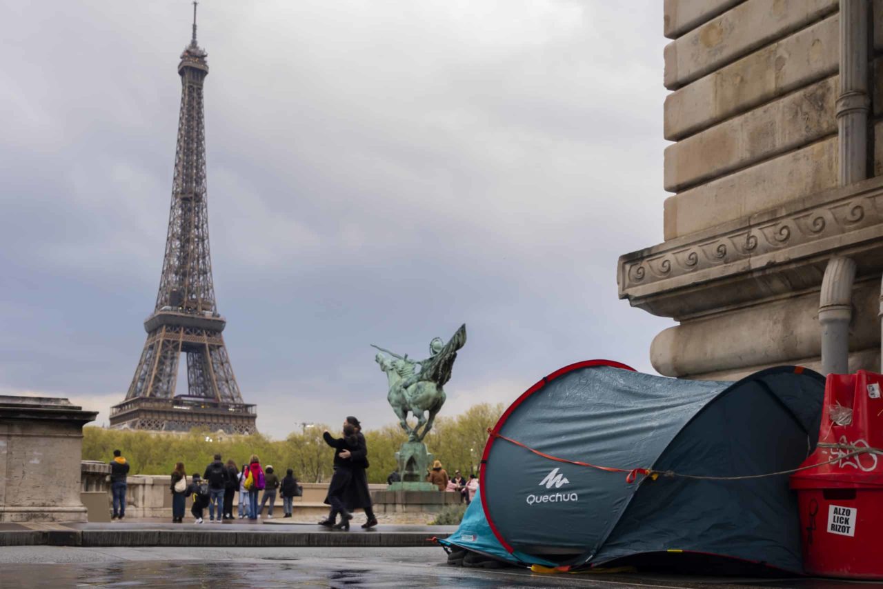 Evacúan la Torre Eiffel por una amenaza de bomba