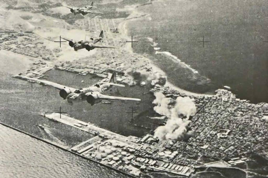 Aviación británica sobrevolando Las Palmas