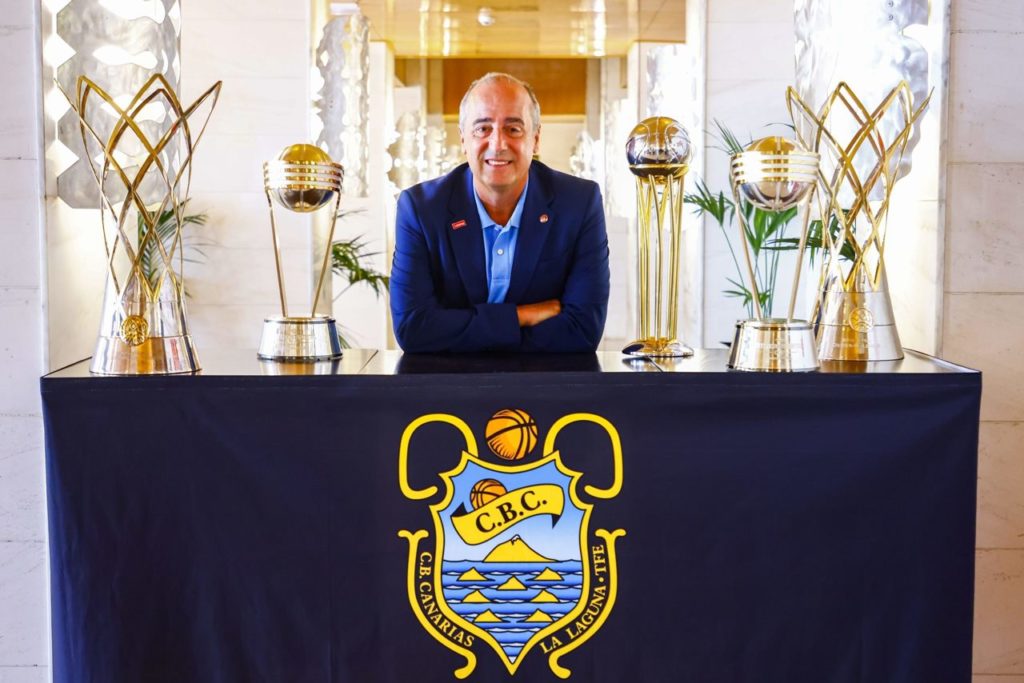 Txus Vidorreta renueva hasta 2028 como entrenador del Lenovo Tenerife