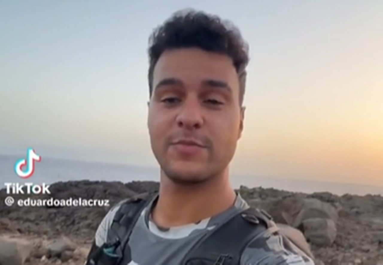 Hora y media caminando para encontrar la cueva desde donde tomar la foto más espectacular de Tenerife que verás hoy