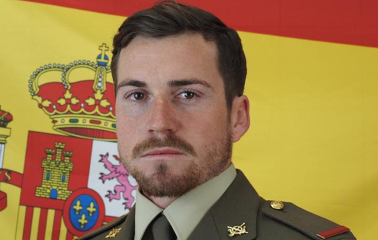 Muere el joven soldado Adrián Roldán Marín mientras realizaba tareas de limpieza de armamento tras un ejercicio