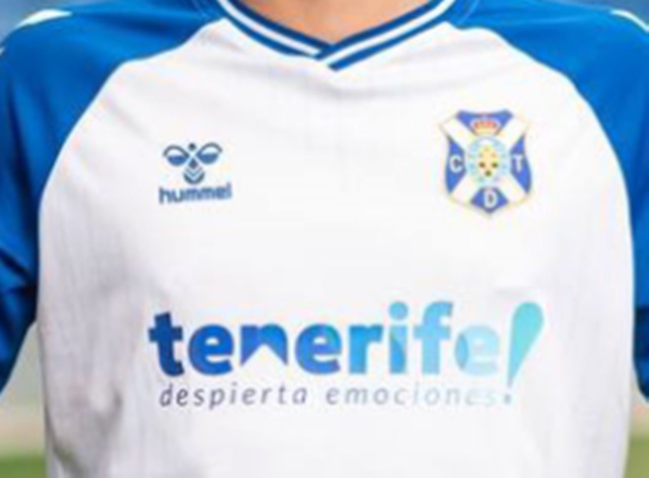 El club grancanario que jugará con el escudo del CD Tenerife en su camiseta
