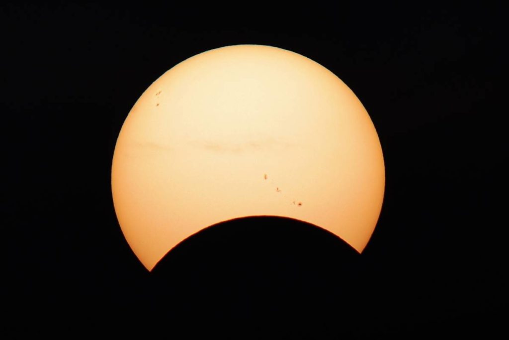 Cómo ver el eclipse solar del 14 de octubre desde Canarias