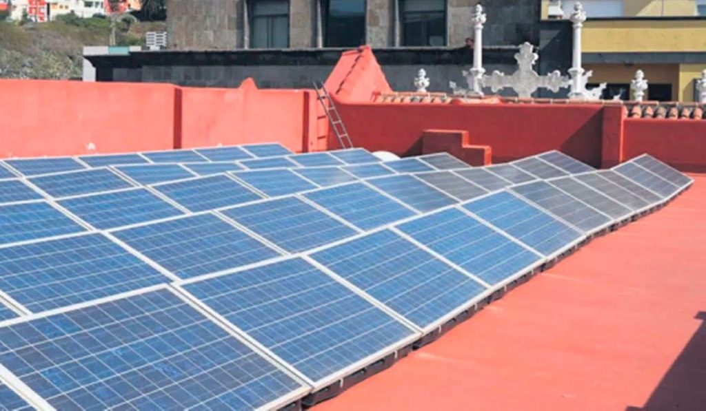Ocho centros ciudadanos de La Laguna ya cuentan con placas fotovoltaicas