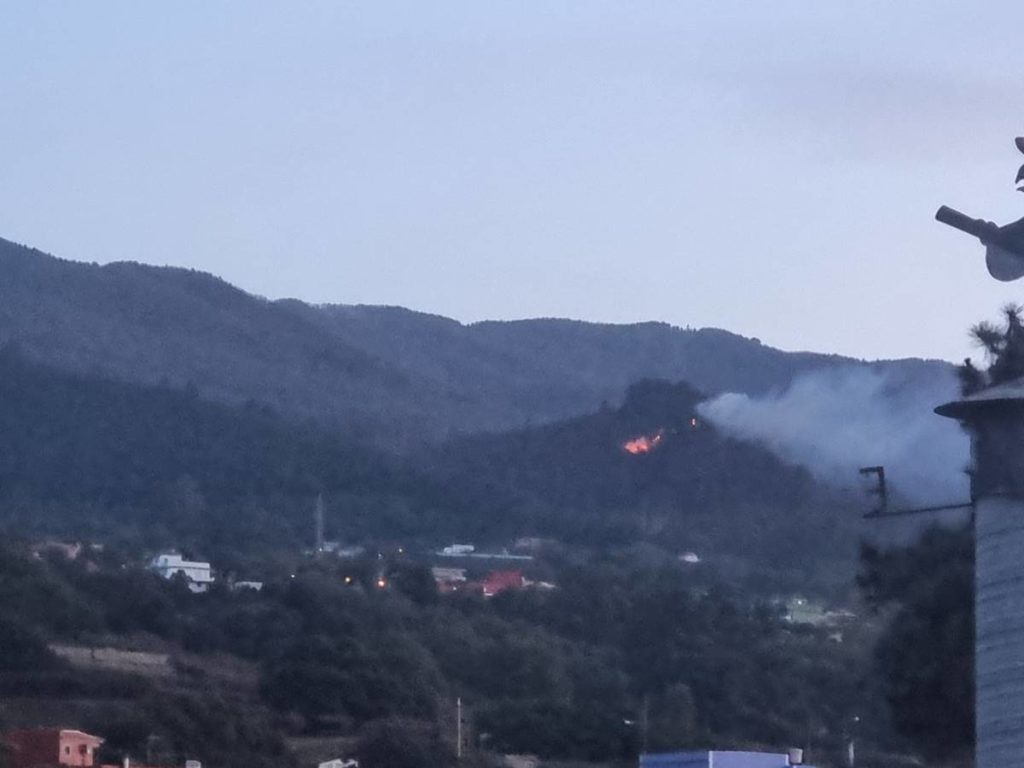 Se reactiva en la matanza un foco del incendio de Tenerife