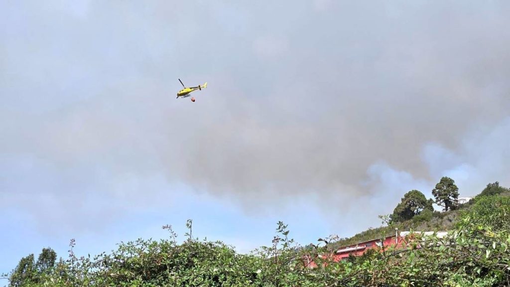 Estabilizan el fuego en La Corujera y Pino Alto, pero ya hay 3.000 personas evacuadas