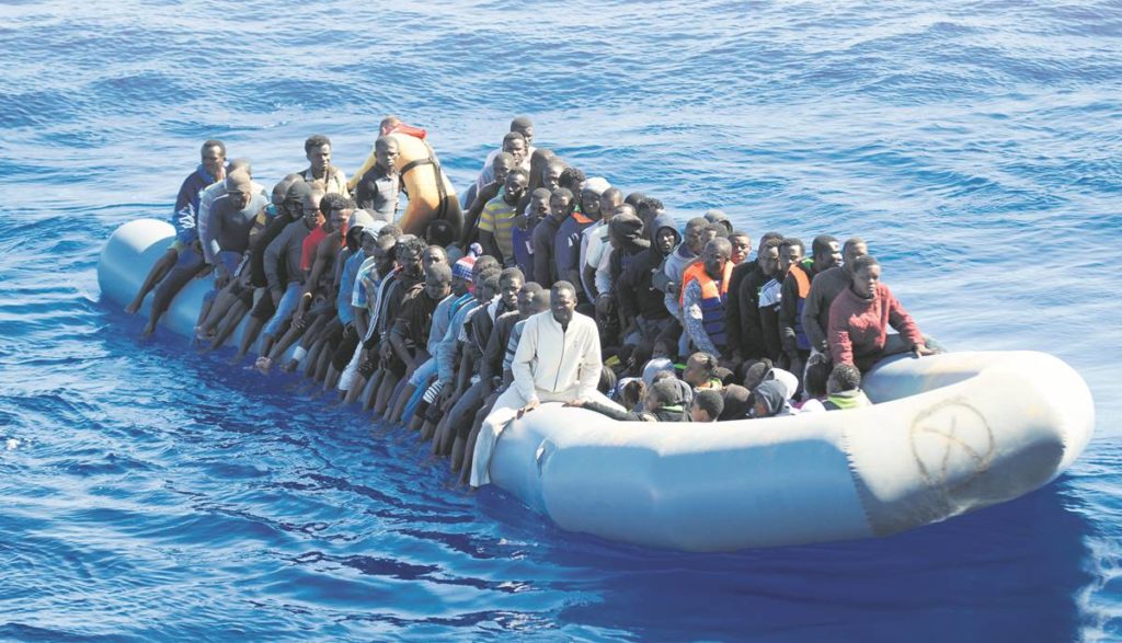 Siete migrantes desaparecidos en otro trágico naufragio en la ruta canaria