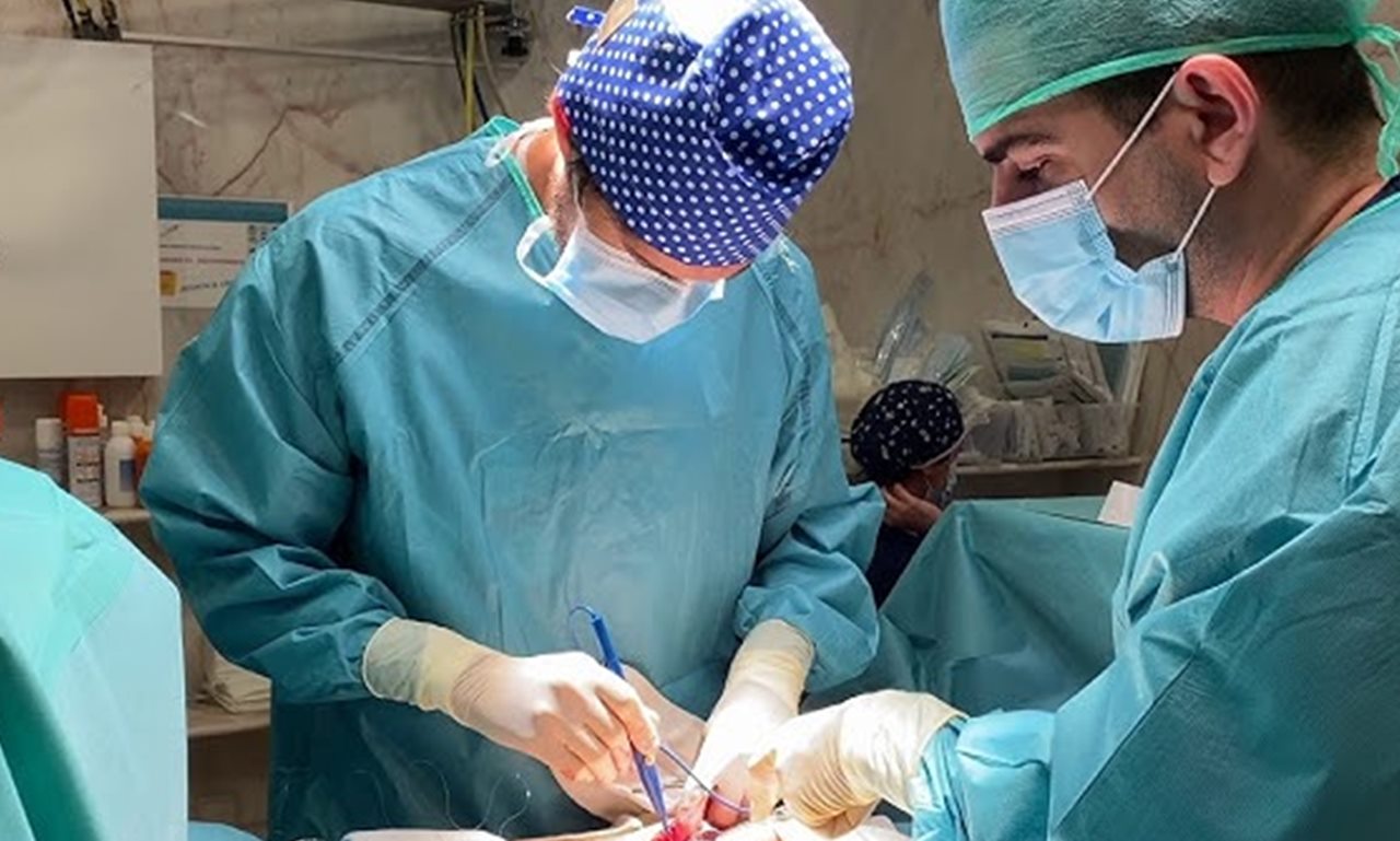 La operación de faloplastia tuvo que realizarla la persona transexual en una clínica privada, ante la negativa del SCS. DA