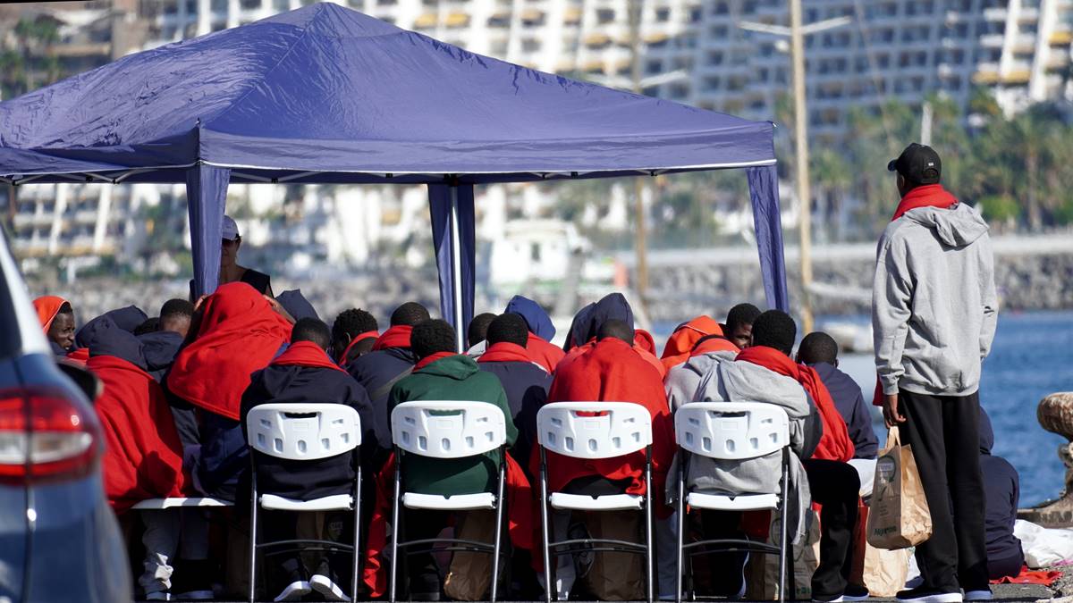 El cayuco del terror en la ruta canaria: el último fallecido era un niño de 12 años y tuvieron que lanzar por la borda más de 20 cadáveres