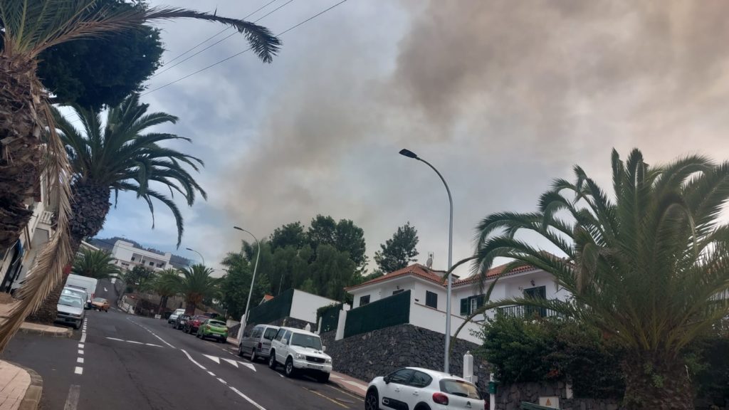 Preocupa el fuego en Santa Úrsula y La Orotava