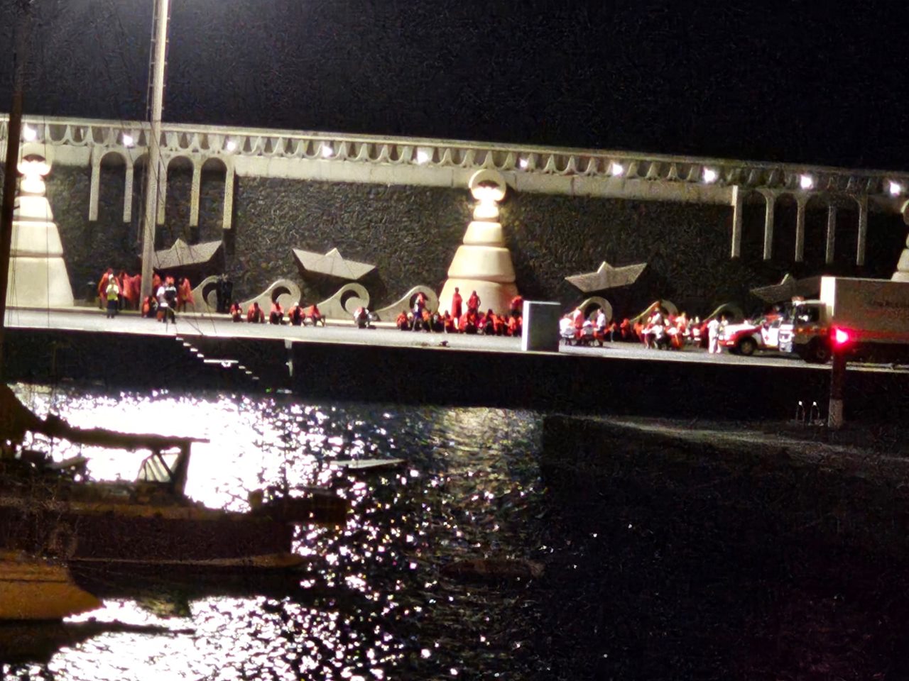 Llega otro cayuco a El Hierro con 150 personas a bordo. Norchi