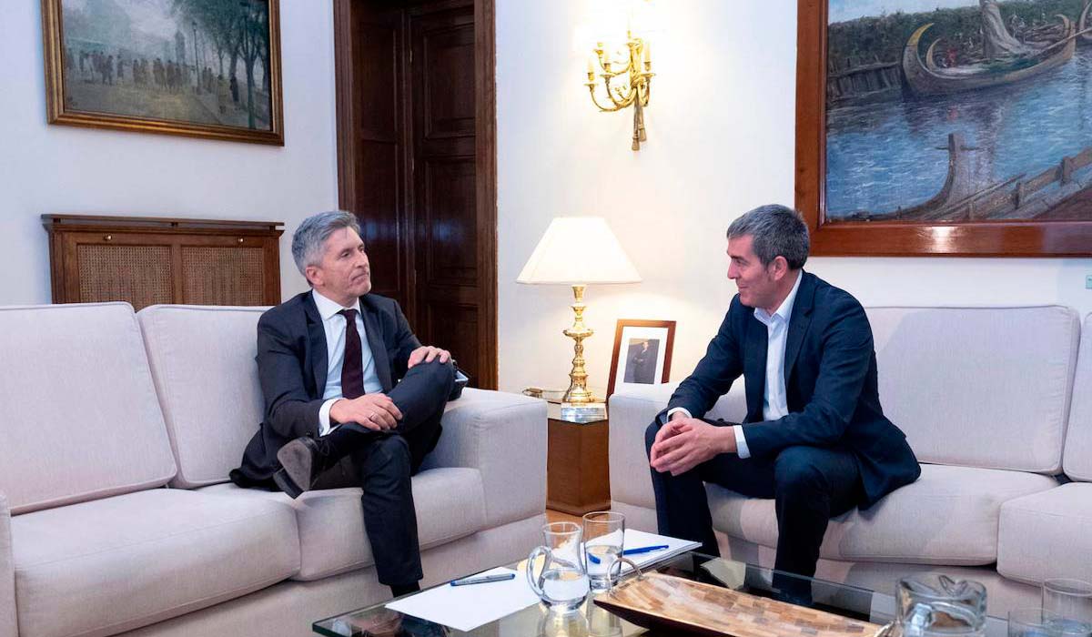 Grande-Marlaska y Clavijo se citan hoy en Gran Canaria para coordinar la respuesta ante el repunte migratorio