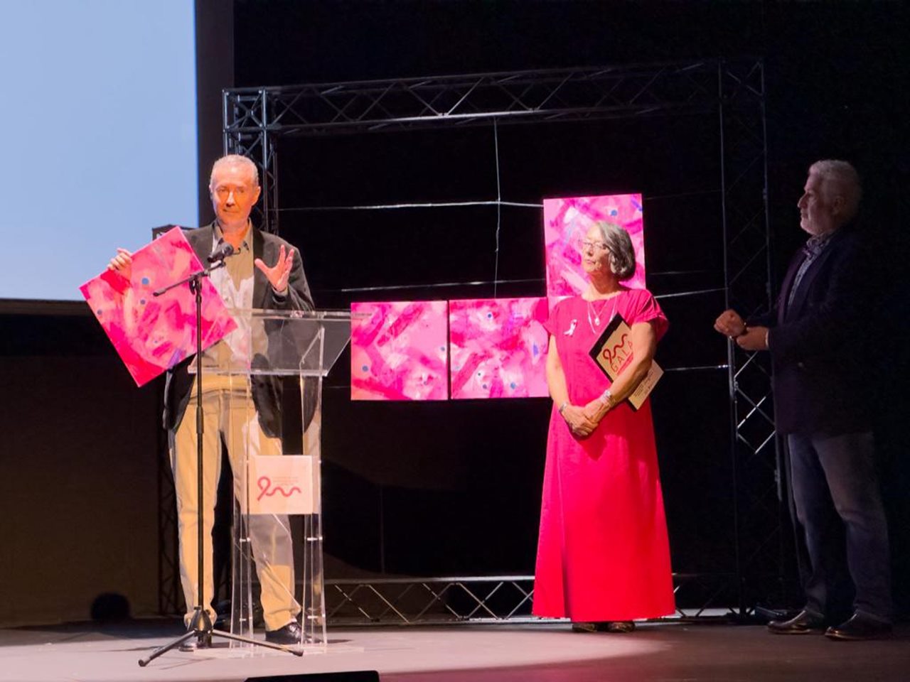 El Auditorio de Adeje acogió la primera gala de la Fundación. Mario Dobrescu