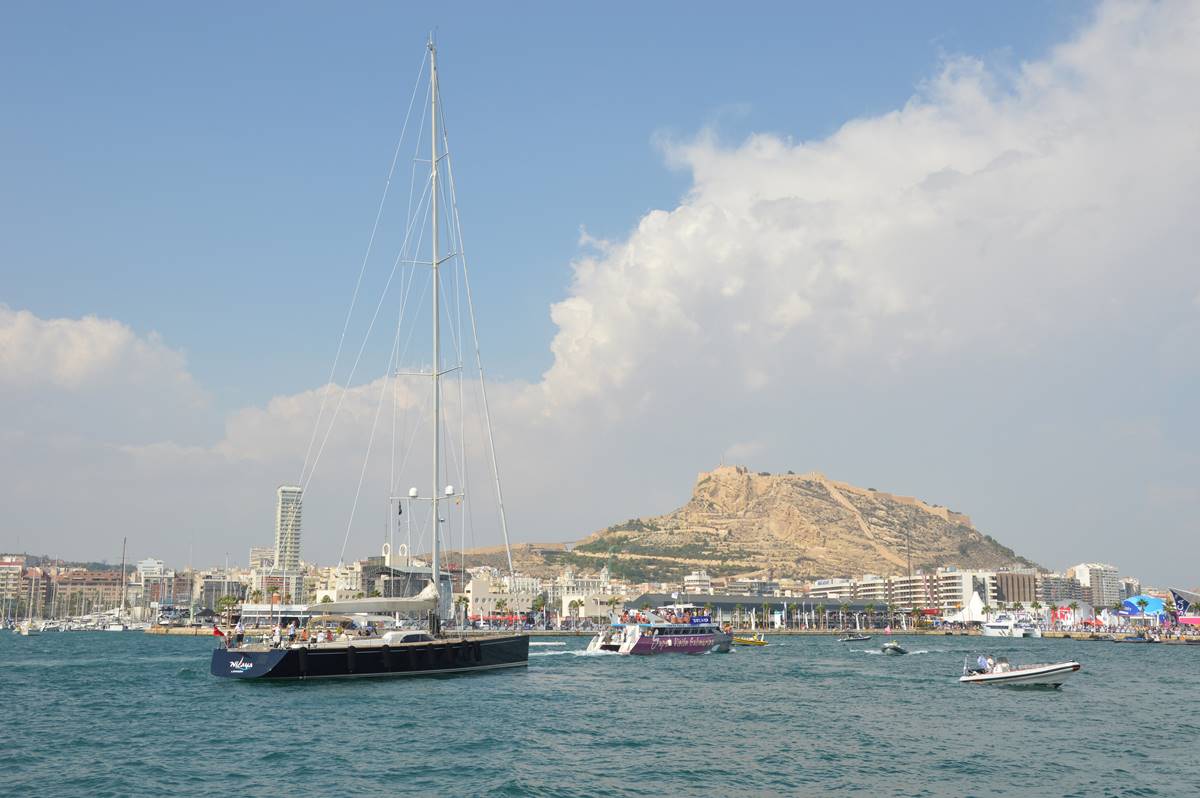 Nilaya, el espectacular velero de aluminio que se encuentra en el Puerto de Santa Cruz de Tenerife