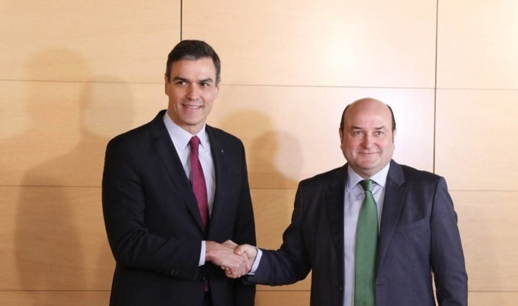 Sánchez firma hoy el acuerdo con Ortuzar (PNV) para sellar su investidura