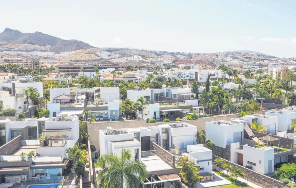 El sector turístico pide soluciones "urgentes" a la falta de viviendas en Tenerife