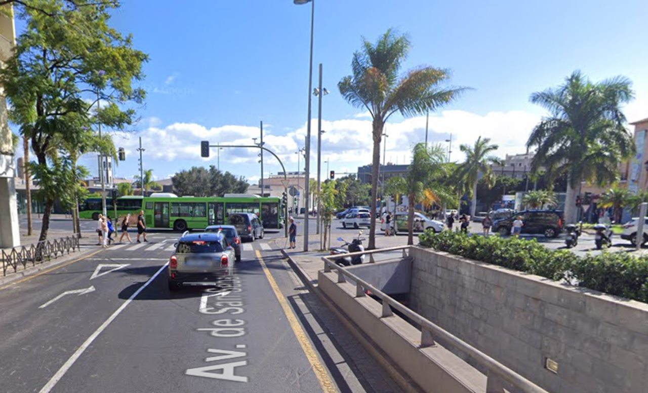 Aparecen grietas en edificios y locales de Santa Cruz de Tenerife por la gran densidad de tráfico