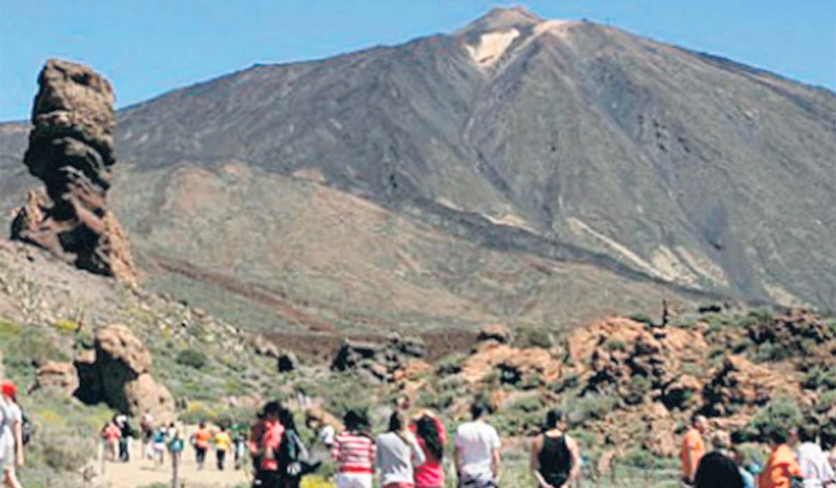“Cerraría el Parque Nacional del Teide de noche por los botellones y las carreras”