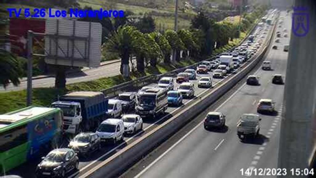 Retenciones en la autopista TF-5 por un accidente