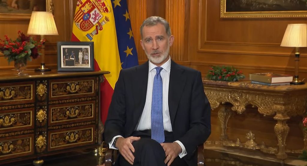 El rey alerta de que fuera de la Constitución "no hay democracia ni convivencia"