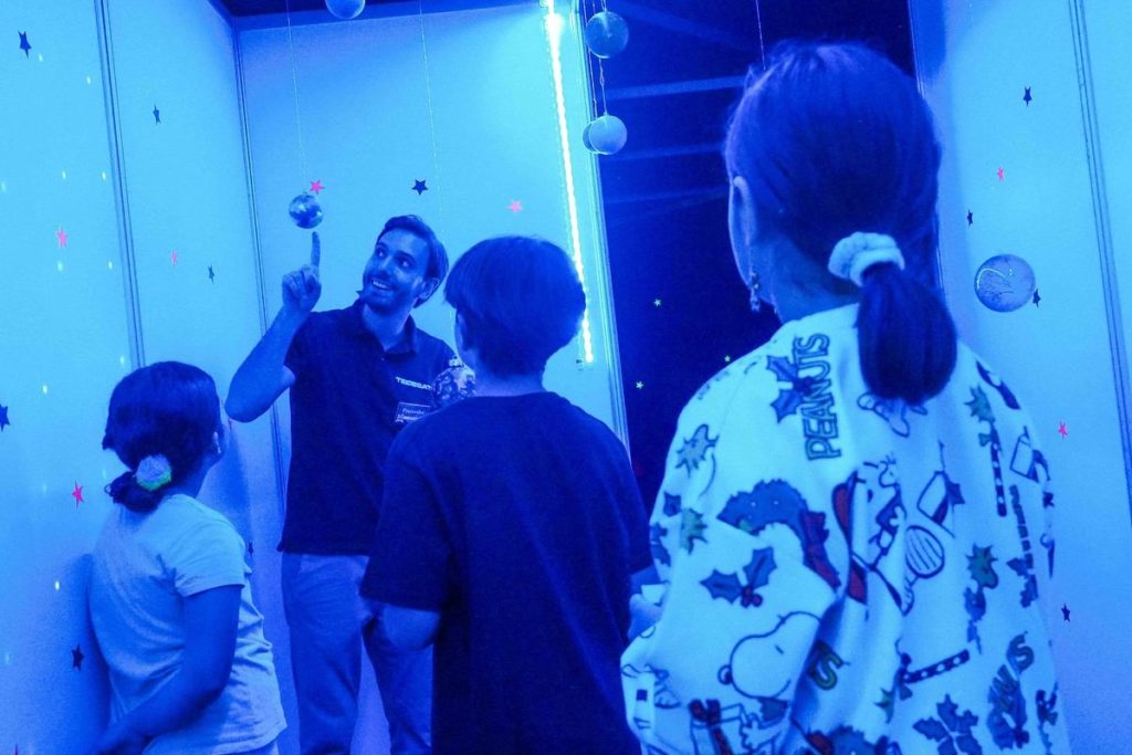 ‘La magia de la ciencia’ acerca el Universo a niños y jóvenes de Tenerife