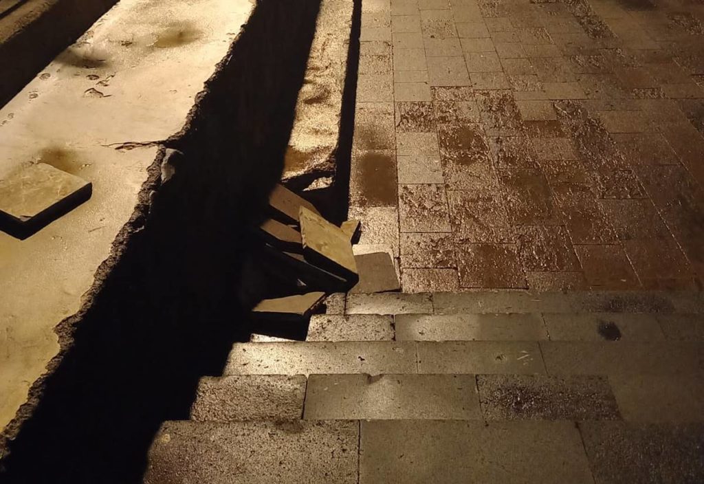 El fuerte oleaje causa estragos en Bajamar y La Punta