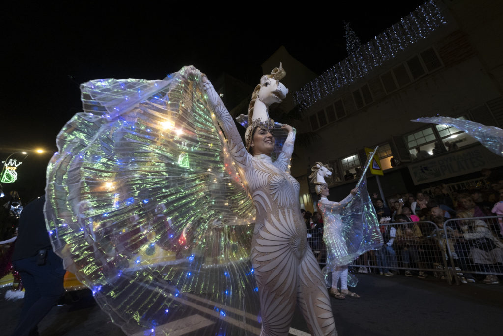 Los Reyes Magos de Oriente recorrieron las principales calles de la ciudad en una Cabalgata repleta de color, fantasía y luz. 