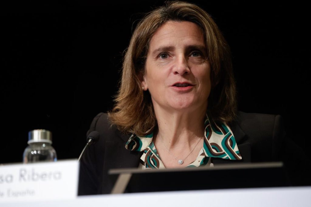 Teresa Ribera visitará Canarias el jueves para hablar de abastecimiento eléctrico y Costas