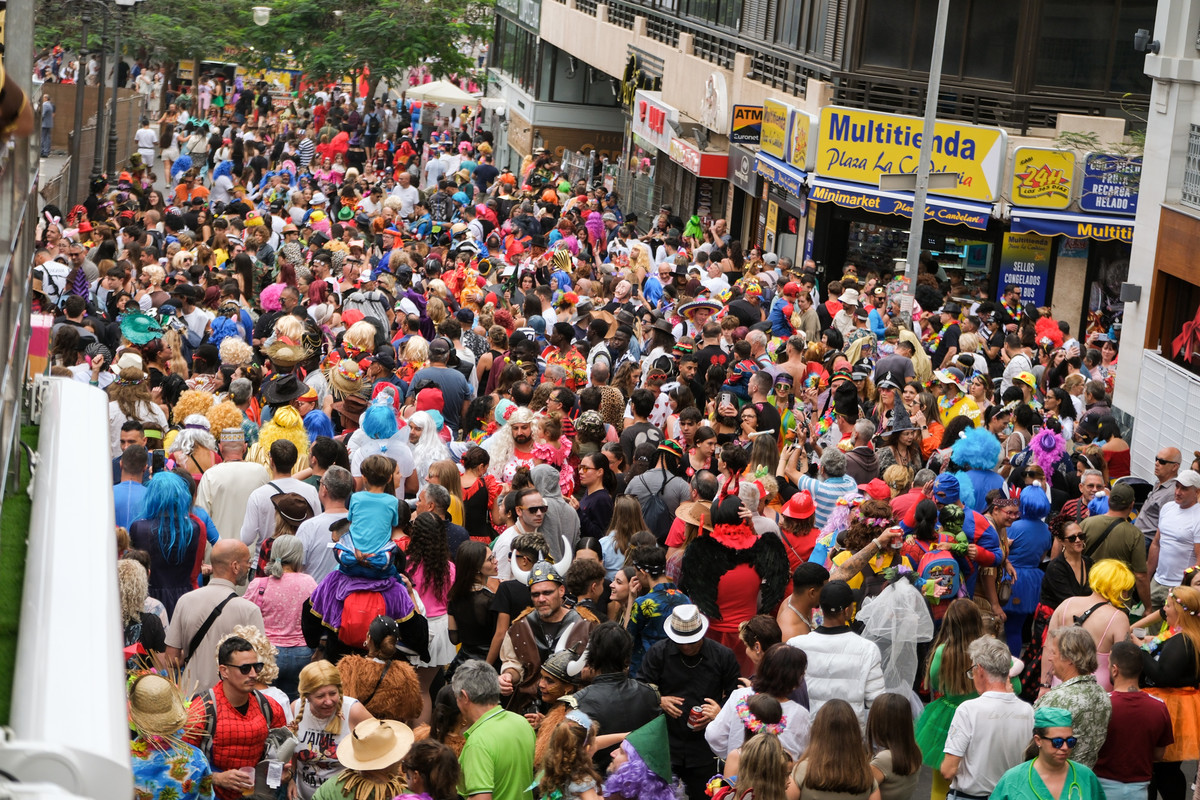 Prealerta por calima en Canarias: así afectará el nuevo episodio de polvo sahariano al Carnaval de Día
