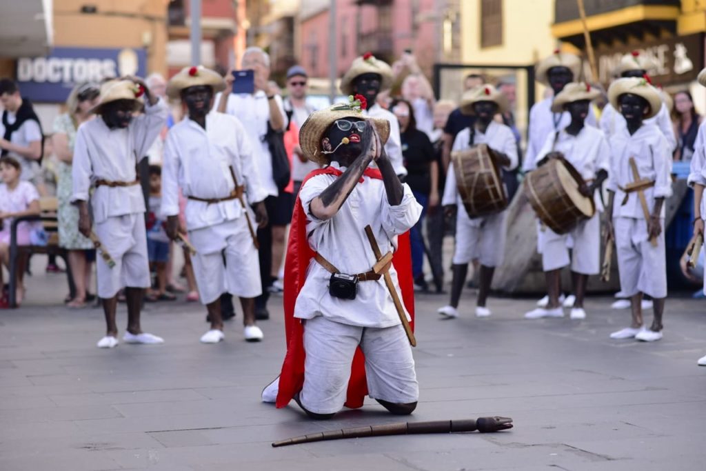 El ritual, de origen afrocubano, consiste en satirizar al sistema esclavista del país caribeño. Roberto Martín