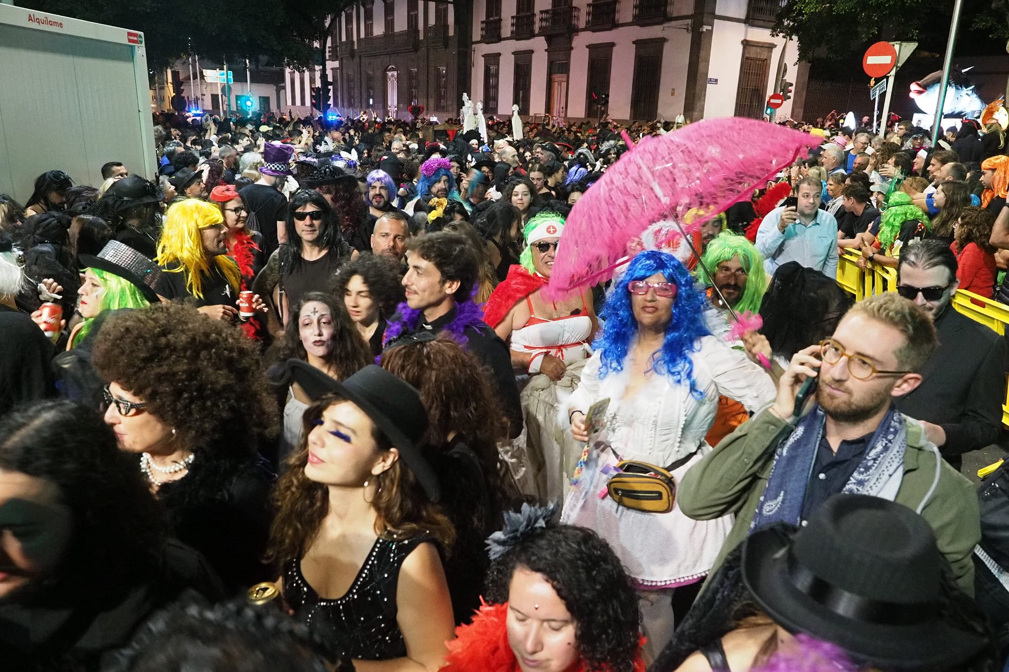 La sardina lució este año un Diseño televisivo, tema del Carnaval chicharrero. Sergio Méndez
