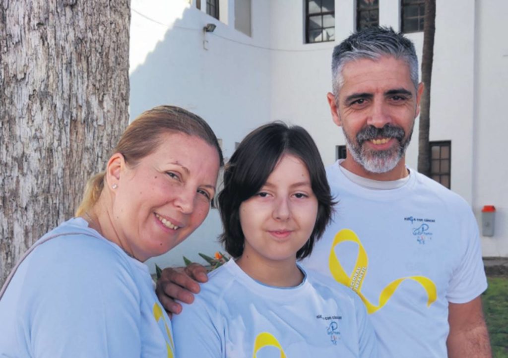 La historia de Zayra: la tinerfeña de 12 años que ha superado una leucemia gracias a la médula de su hermano Yoel