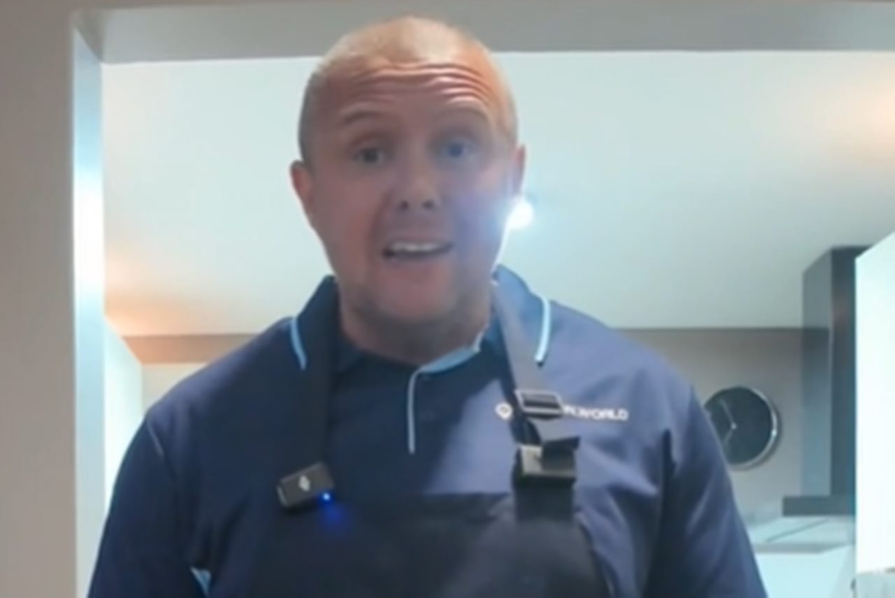 Enseña en TikTok cómo se hace el plato típico más famoso de Canarias y triunfa entre los usuarios británicos