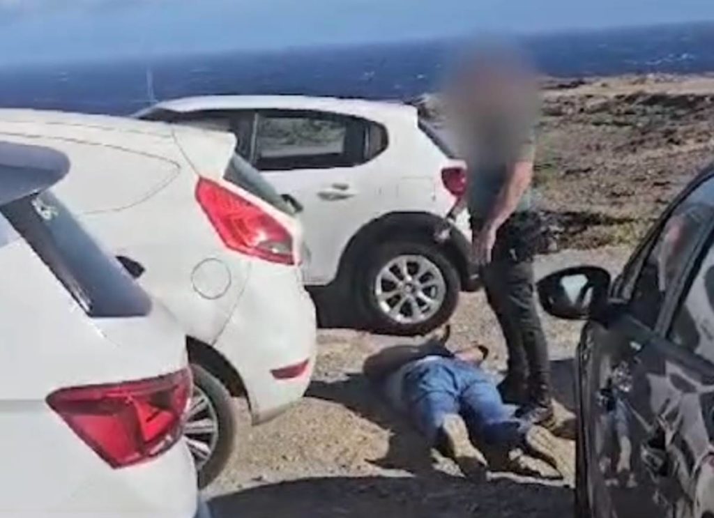 Así pillaron, con las manos en la masa, a tres individuos que robaban en coches en el sur de Tenerife